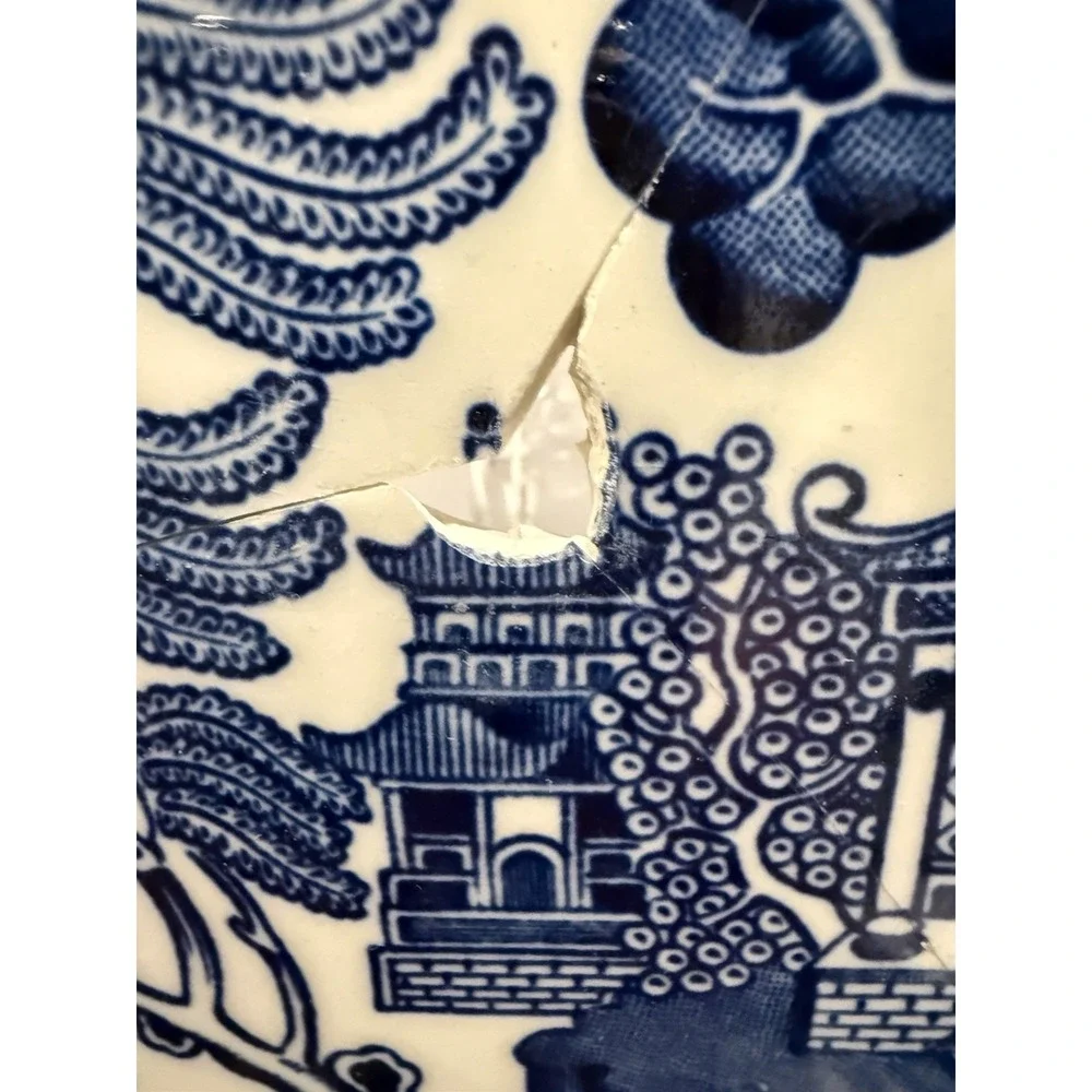 Set of 7 Churchill Blue Willow Dinner Plates 10" England Ironstone - Picture 8 of 10